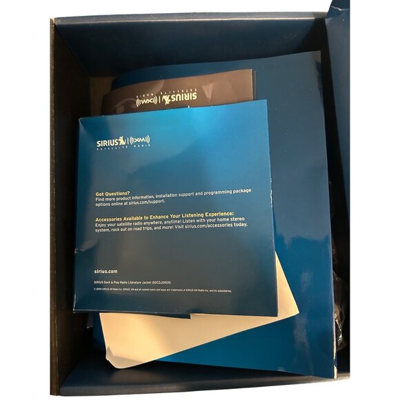 SIRIUS Stratus 6 Dock-and-Play Radio with Car Kit (Black) - Picture 2 of 5